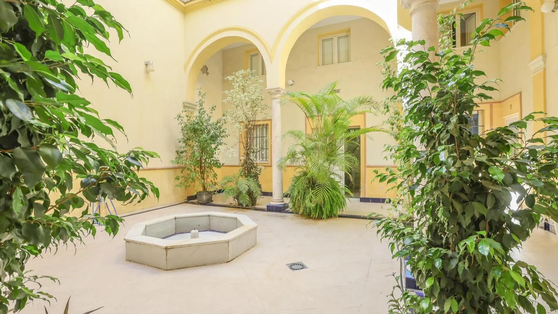 Villa Claudia Seville 0*,  Spain